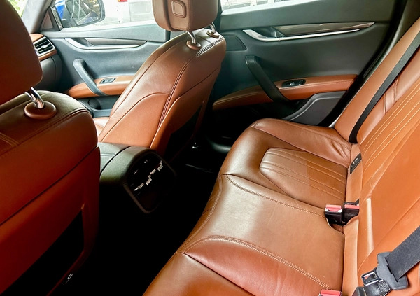 Maserati Ghibli cena 75000 przebieg: 235000, rok produkcji 2015 z Radom małe 191